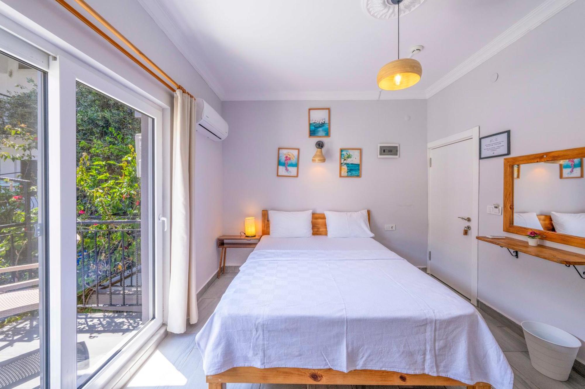 Larex Otel Kaş Exteriör bild